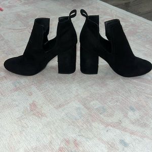 Steve Madden Naomi Black Booties